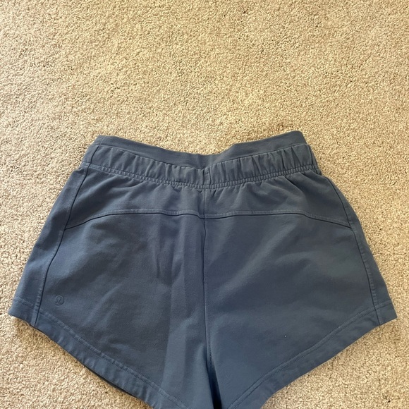 Lululemon inner glow high rise short - Picture 2 of 3